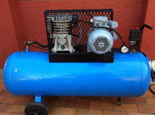 150 LTR AIR COMPRESSOR BY EURE (ITALIAN)